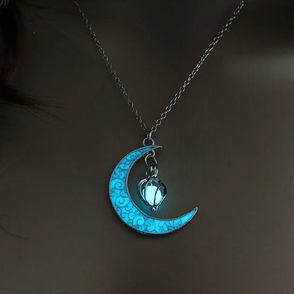 Womens Teen Girls Luminous Moon Necklace Moon Pendants Chain Choker Glow in the Dark Necklace Jewellery Gifts Ожерелье