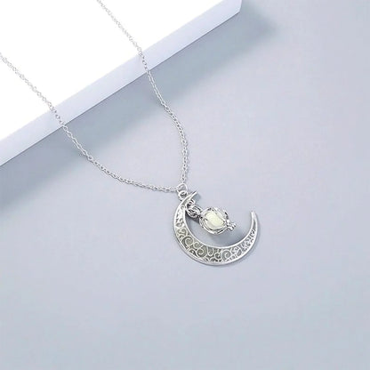 Womens Teen Girls Luminous Moon Necklace Moon Pendants Chain Choker Glow in the Dark Necklace Jewellery Gifts Ожерелье